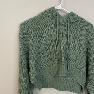 Crop top sweater with hoodie